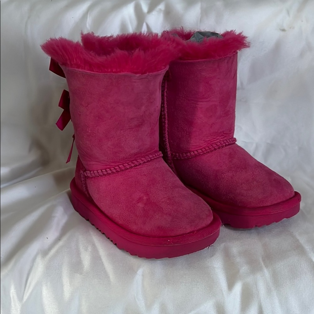 UGG Kids Boots in Bright Pink
